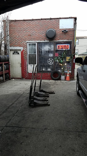 Tenorio Tire Shop
